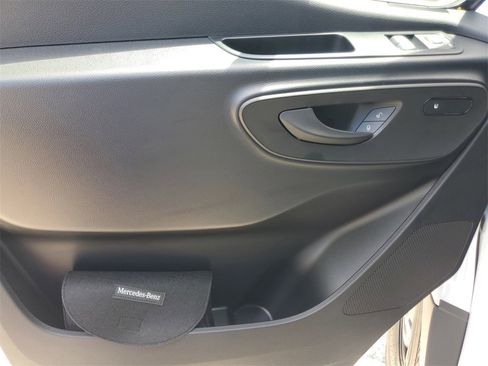 Used 2025 Mercedes-Benz Sprinter 2500 image 17