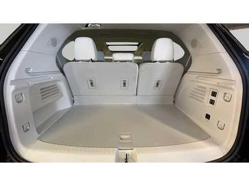 New 2026 Buick Enclave Avenir w/ Super Cruise Package AWD/4WD image 18