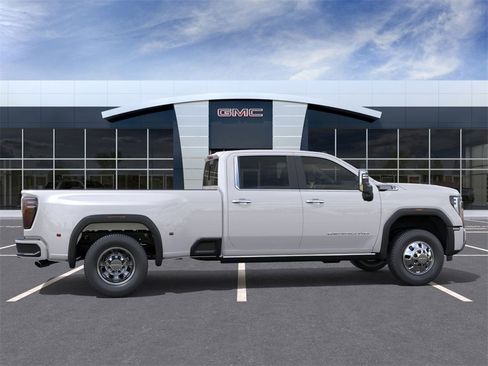 New 2025 GMC Sierra 3500 Denali w/ Denali Reserve Package image 5
