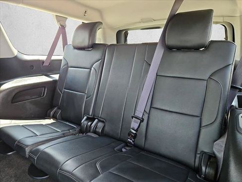 Used 2017 Chevrolet Suburban LT RWD image 19