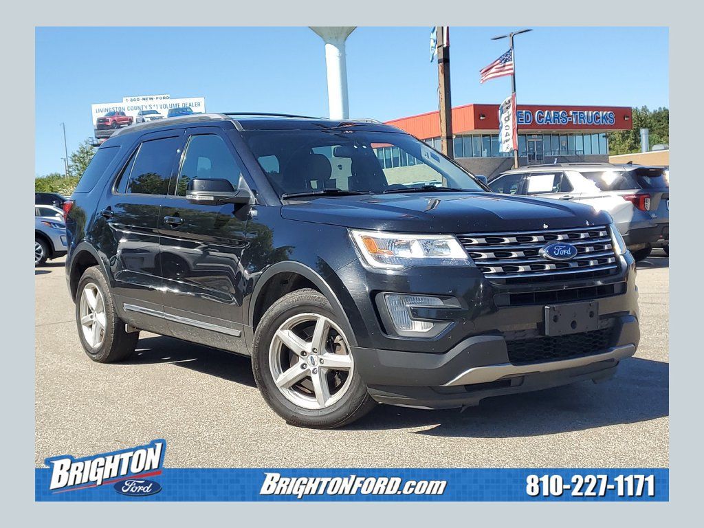 Used 2017 Ford Explorer XLT w/ Equipment Group 201A AWD/4WD image 1