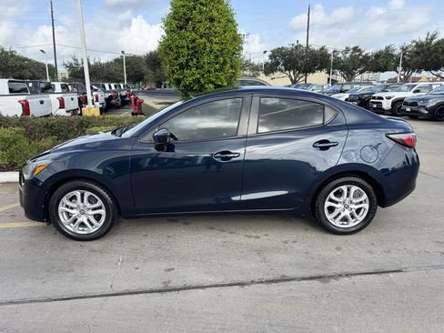 Used 2017 Toyota Yaris iA FWD image 4