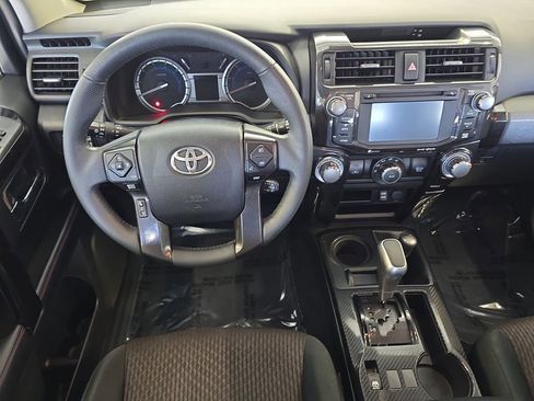 Used 2018 Toyota 4Runner TRD Off-Road image 17