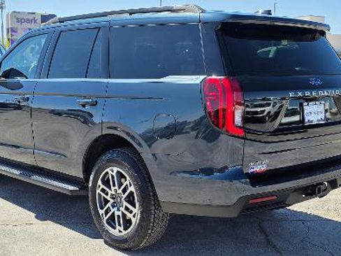 Certified 2025 Ford Expedition Active image 3