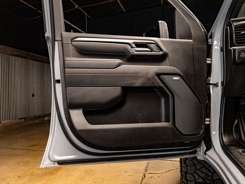 Used 2025 GMC Sierra 2500 AT4 w/ AT4 Premium Plus Package image 30