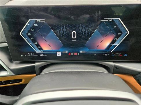 Used 2025 BMW 330i Sedan w/ Premium Package image 11