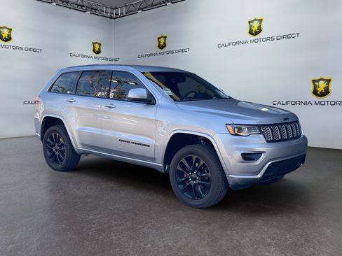 Used 2018 Jeep Grand Cherokee Altitude image 7
