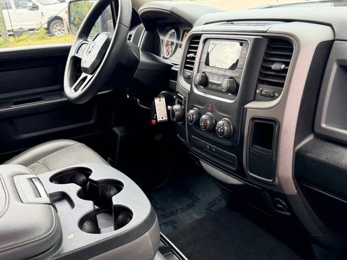 Used 2019 RAM 1500 Tradesman w/ Chrome Appearance Group RWD image 20