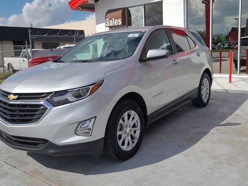 Used 2021 Chevrolet Equinox LT AWD/4WD image 2