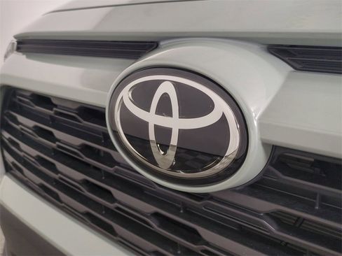 Used 2023 Toyota RAV4 XLE Premium image 13