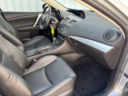 Used 2012 MAZDA MAZDA3 i Grand Touring w/ Tech Pkg image 33