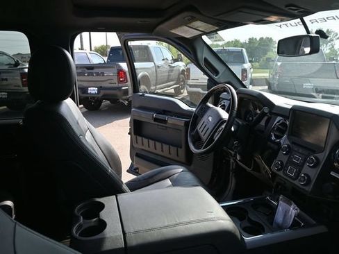 Used 2015 Ford F450 Platinum w/ FX4 Off Road Package AWD/4WD image 34