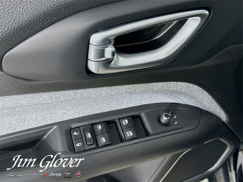 New 2026 Jeep Compass Latitude image 21