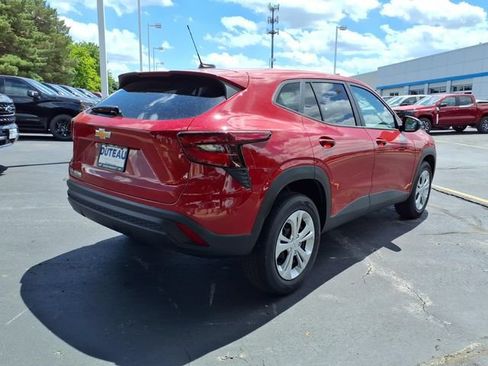 New 2026 Chevrolet Trax LS FWD image 5