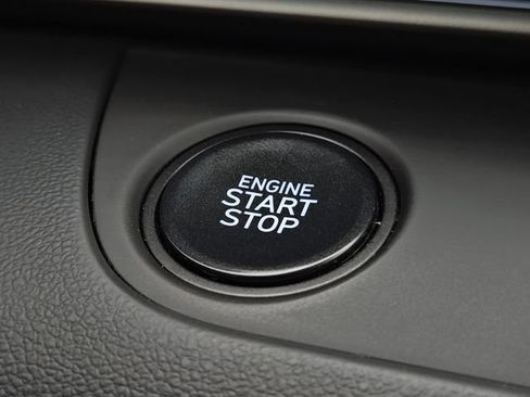 Used 2025 Hyundai Elantra SEL FWD image 23