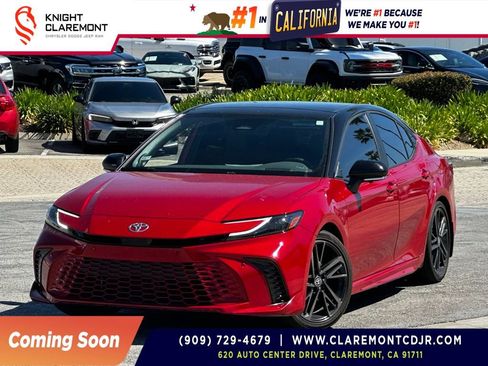 Used 2025 Toyota Camry XSE w/ Premium Plus Package image 1