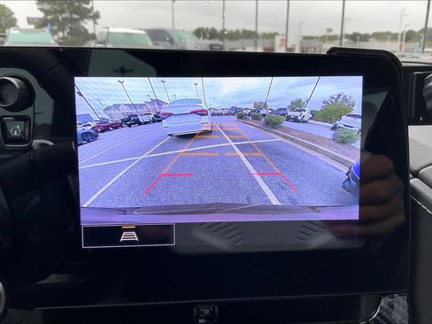 Used 2022 Chevrolet Corvette Stingray Coupe w/ 1LT image 25