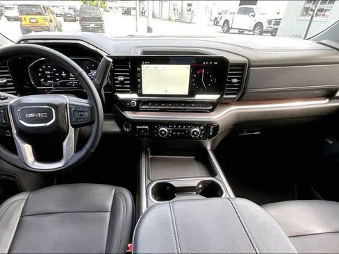 Used 2024 GMC Sierra 2500 SLT w/ SLT Premium Package AWD/4WD image 15