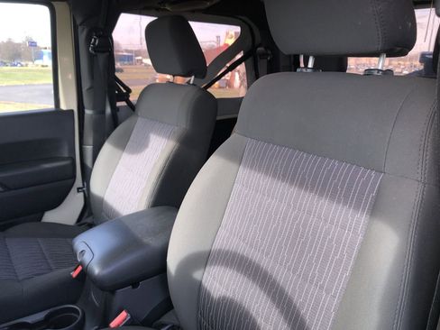 Used 2011 Jeep Wrangler Sport image 13