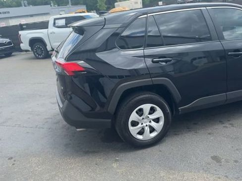 Used 2025 Toyota RAV4 LE FWD image 15
