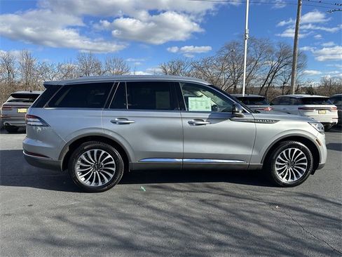 Certified 2023 Lincoln Aviator AWD w/ Premium Package image 17