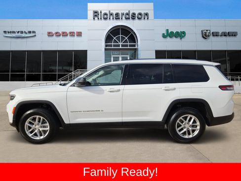 Used 2023 Jeep Grand Cherokee L Laredo w/ Luxury Tech Group I AWD/4WD image 3