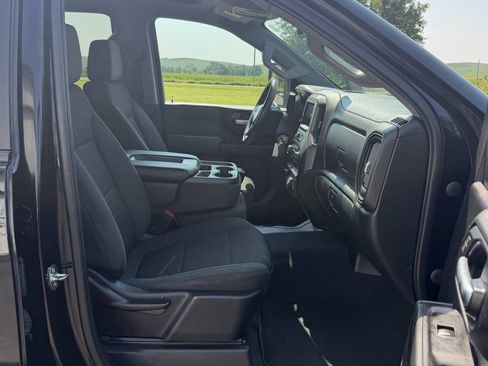 Used 2020 Chevrolet Silverado 2500 Custom w/ Custom Convenience Package AWD/4WD image 17