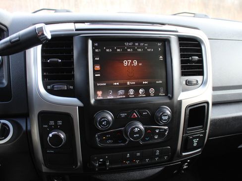 Used 2017 RAM 2500 Big Horn image 24