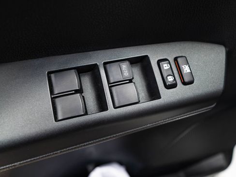 Used 2017 Toyota RAV4 XLE image 24