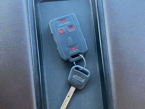 Used 2014 GMC Sierra 1500 SLT w/ SLT Crew Cab Value Package image 26