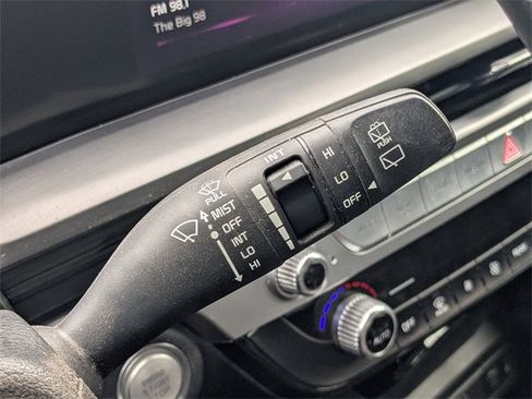 Used 2024 Kia Telluride S image 28