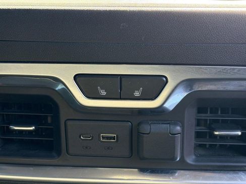 Used 2021 GMC Sierra 1500 Denali w/ Denali Ultimate Package AWD/4WD image 15