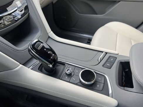 New 2025 Cadillac XT5 Premium Luxury image 15