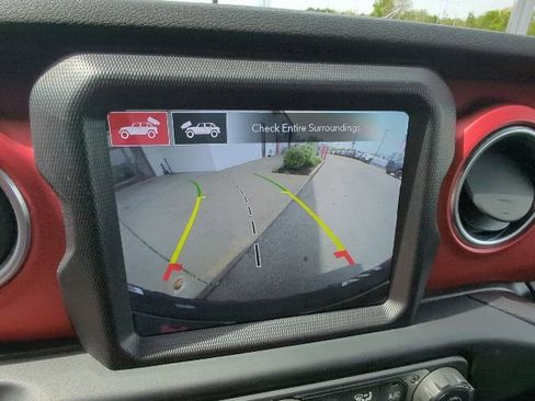 Used 2021 Jeep Wrangler Unlimited Rubicon AWD/4WD image 20