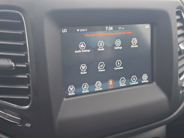 Used 2018 Jeep Compass Latitude w/ Popular Equipment Group FWD image 18