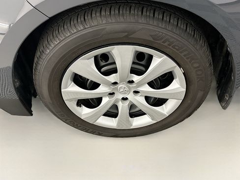Used 2024 Toyota Corolla LE FWD image 11