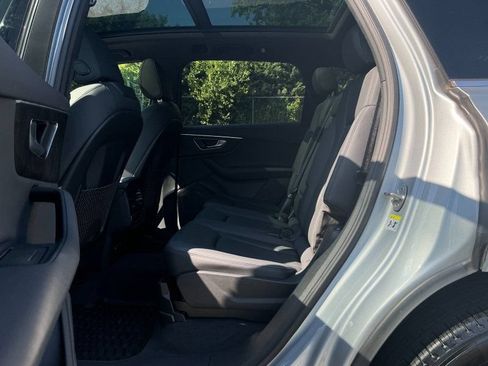 Used 2023 Audi Q7 2.0T Premium w/ Convenience Package AWD/4WD image 14