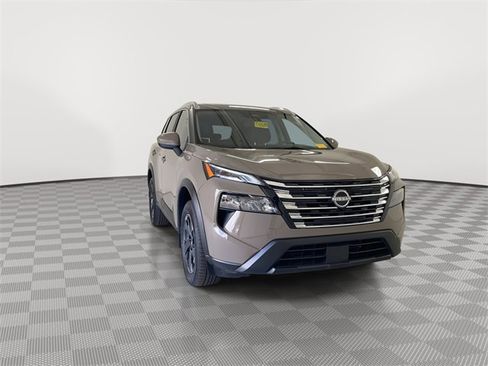 Certified 2024 Nissan Rogue SV w/ SV Premium Package image 3