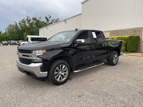 Used 2021 Chevrolet Silverado 1500 LT AWD/4WD image 7