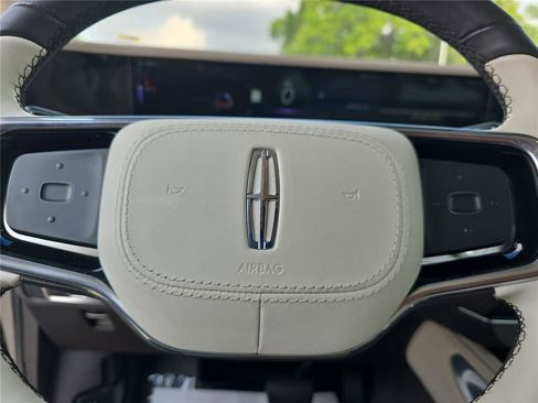 Certified 2024 Lincoln Nautilus Black Label AWD/4WD image 23