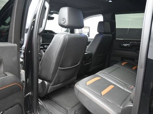 Used 2024 GMC Sierra 3500 AT4 w/ AT4 Premium Plus Package AWD/4WD image 12