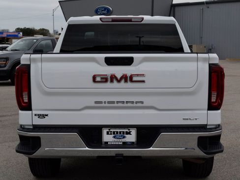Used 2025 GMC Sierra 1500 SLT image 9