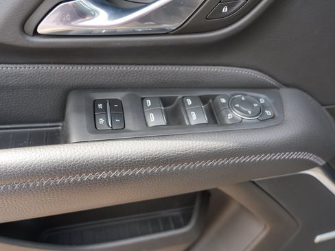 Used 2021 GMC Yukon Denali AWD/4WD image 17