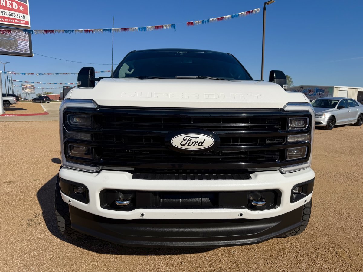 Used 2024 Ford F250 Limited AWD/4WD image 2