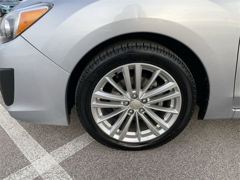 Used 2014 Subaru Impreza 2.0i Premium image 9