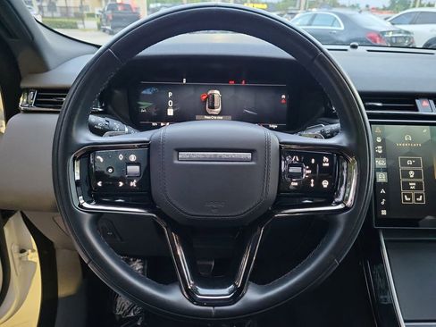 Used 2025 Land Rover Range Rover Velar Dynamic SE image 25