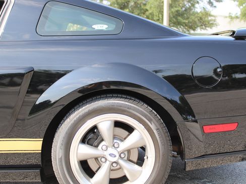 Used 2006 Ford Mustang GT RWD image 30