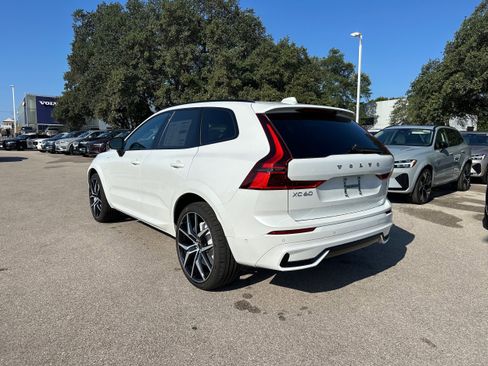 New 2026 Volvo XC60 T8 Polestar image 4