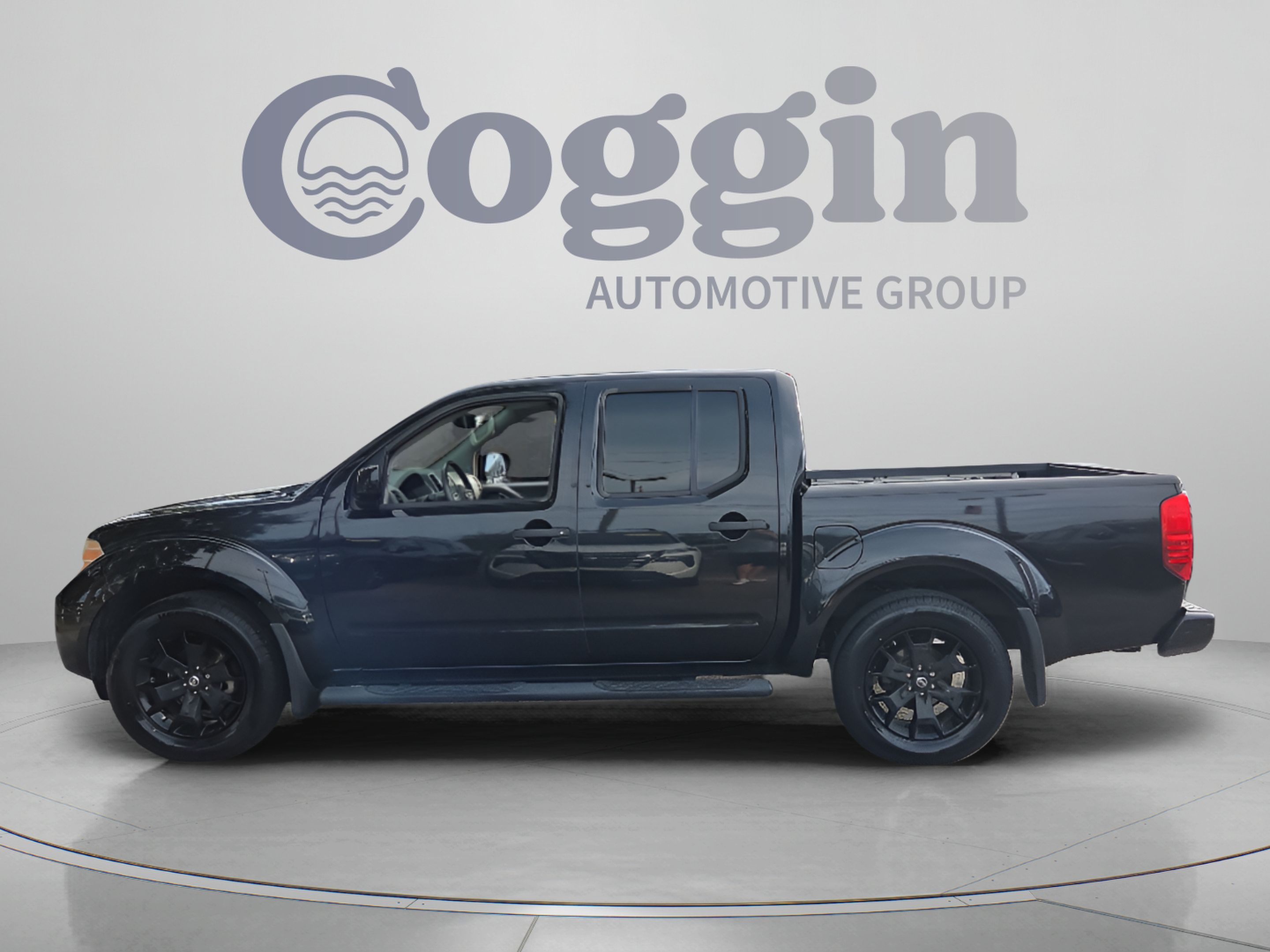 Used 2019 Nissan Frontier SV w/ Value Truck Package RWD image 2