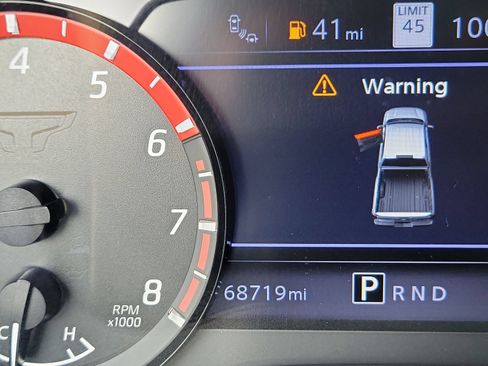 Used 2021 Nissan Titan PRO-4X w/ Pro-4x Convenience Package AWD/4WD image 37